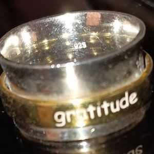 PYRAMID sterling silver spinner ring